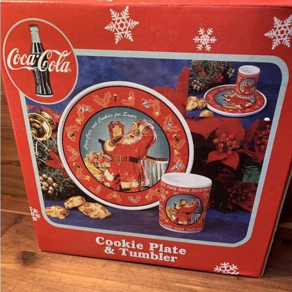 🎄 Coca Cola Santa Cookie Plate & Tumbler Set 1998 Holiday Collectible 🎅 - Picture 7 of 9